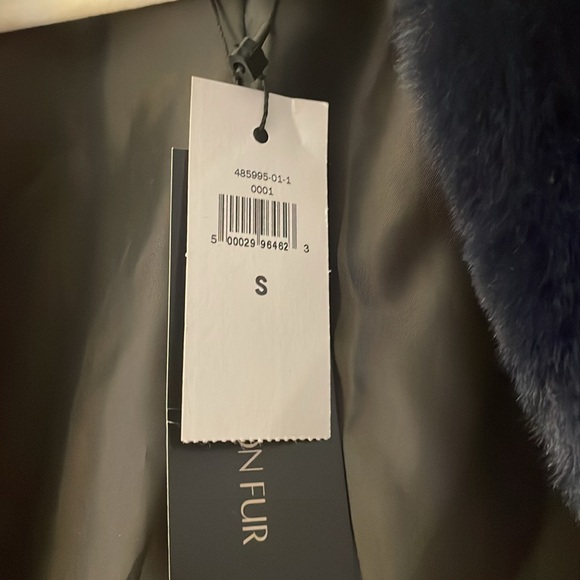 Blue Banana Republic Cropped Bomber Style Jacket perfect for the fall! - Picture 6 of 6